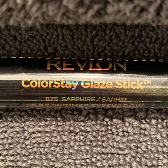 1047 Revlon Colorstay Glaze Stick Silky Shimmer EyeShadow #875 Sapphire - Picture 1 of 6